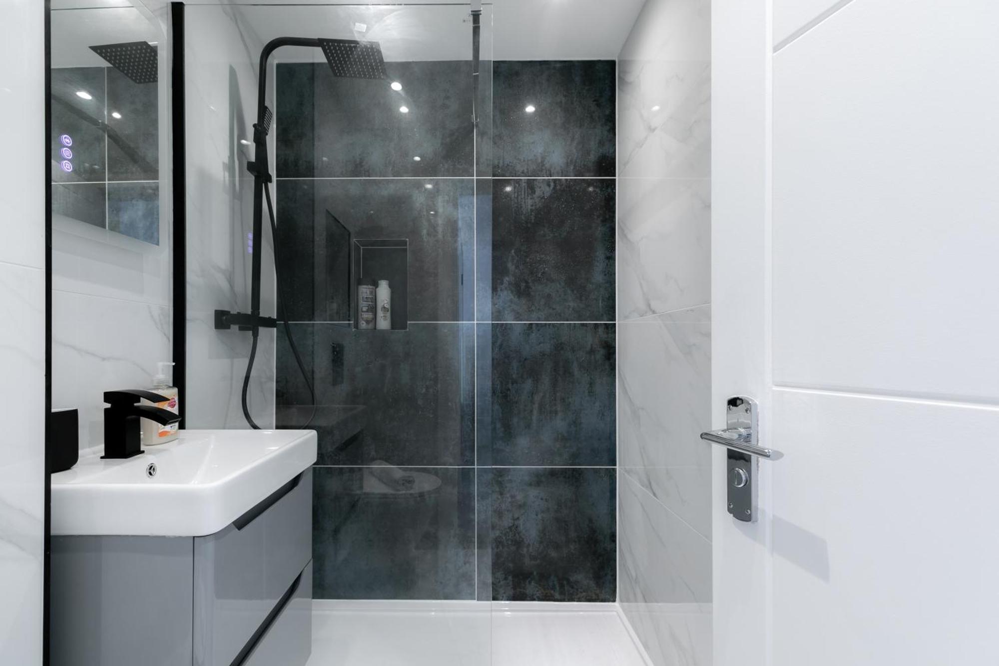 Comfortable Apartments Near Harrods London Bagian luar foto